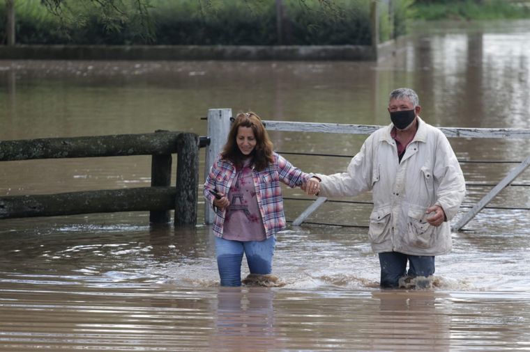 Anegamiento de la ruta 9 a la altura del kilómetro 80 cerca de Toledo.