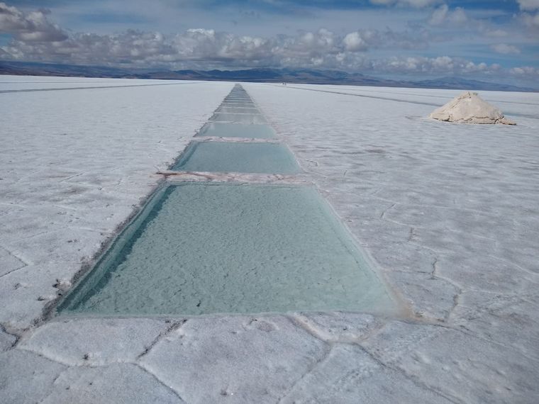 Orlando Morales en las Salinas Grandes