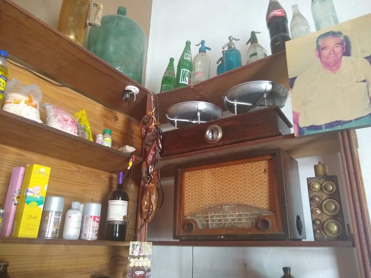 La Casona de Manolo, un restaurante con objetos antiguos
