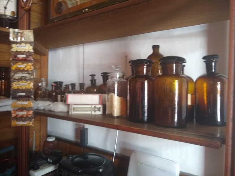 FOTO: La Casona de Manolo, un restaurante con objetos antiguos