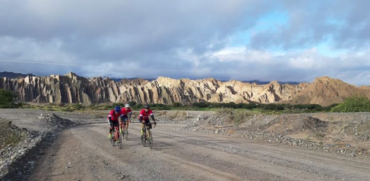 Imágenes de la travesía en bicicleta por la ruta 40.