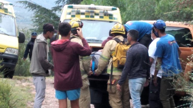 Una pareja cayó de tres metros en la aerosilla de Los Cocos.