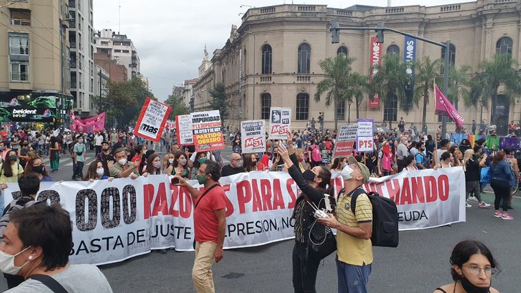 FOTO: Miles de personas marcharon por el 24 de marzo en Córdoba