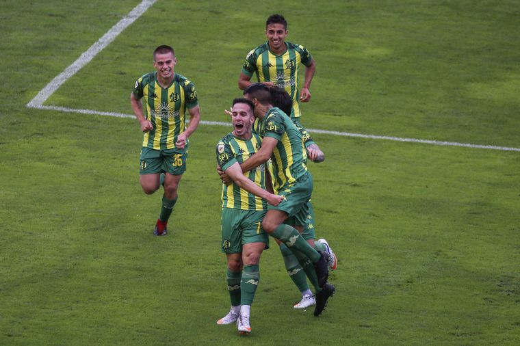 Aldosivi y Banfield empataron 1-1 en Mar del Plata.