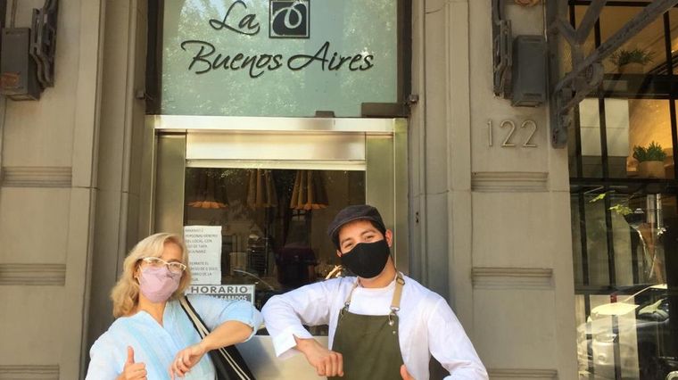 La tradicional confitería de barrio Flores preparó una receta especial.