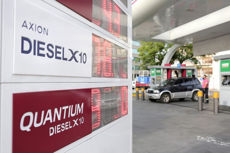 FOTO: La nueva plataforma diésel de AXION energy se produce en Campana.