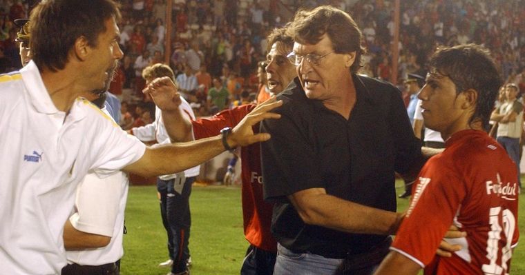 Falcioni anunció que Independiente se contactará con Agüero (Foto: Olé)