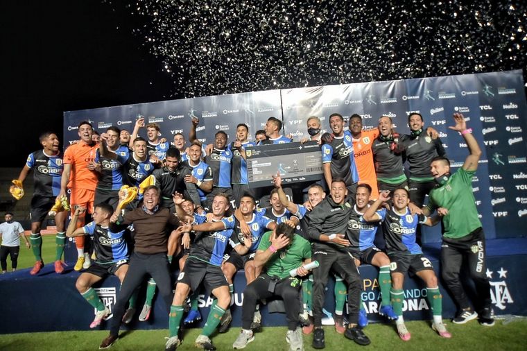 Banfield le ganó 3 a 2 a Vélez y clasifica a la Sudamericana.