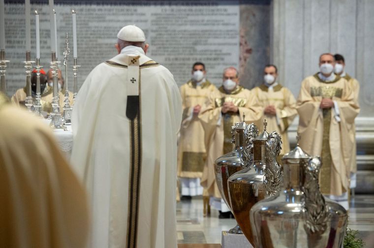 Francisco renunció al lavado de pies del Jueves Santo.