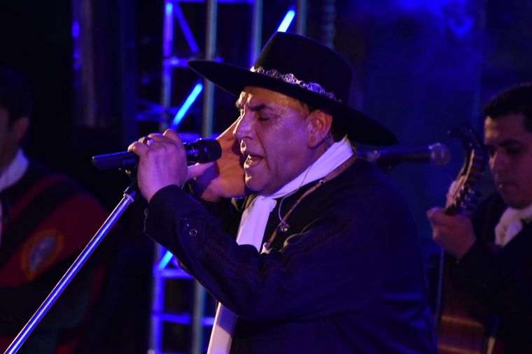 Emocionante show del Chaqueño Palavecino en Cosquín.