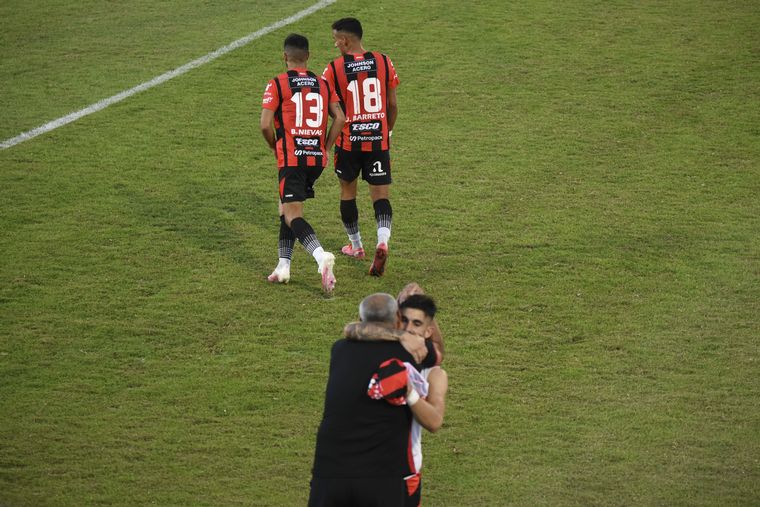 Patronato logró su primer triunfo en el certamen: venció 2-1