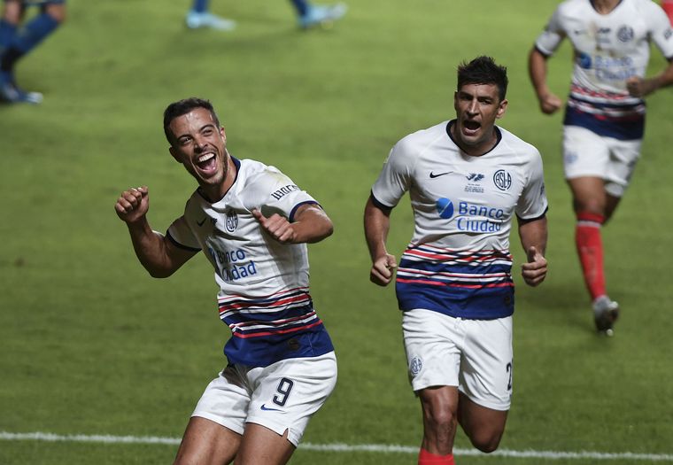 San Lorenzo le ganó 2-0 a Rosario Central en el Nuevo Gasómetro.