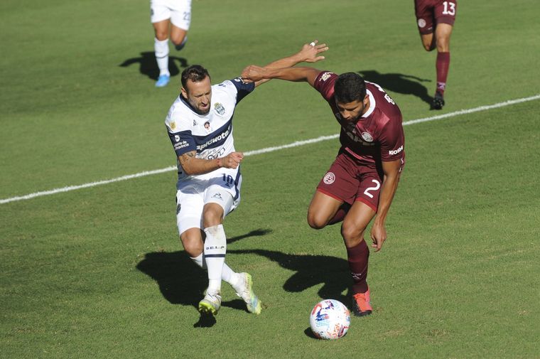 Con goleada, Lanús se impuso ante Gimnasia en La Plata