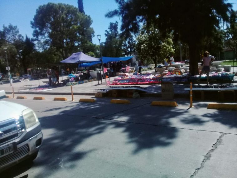 Feria en barrio Yofre.