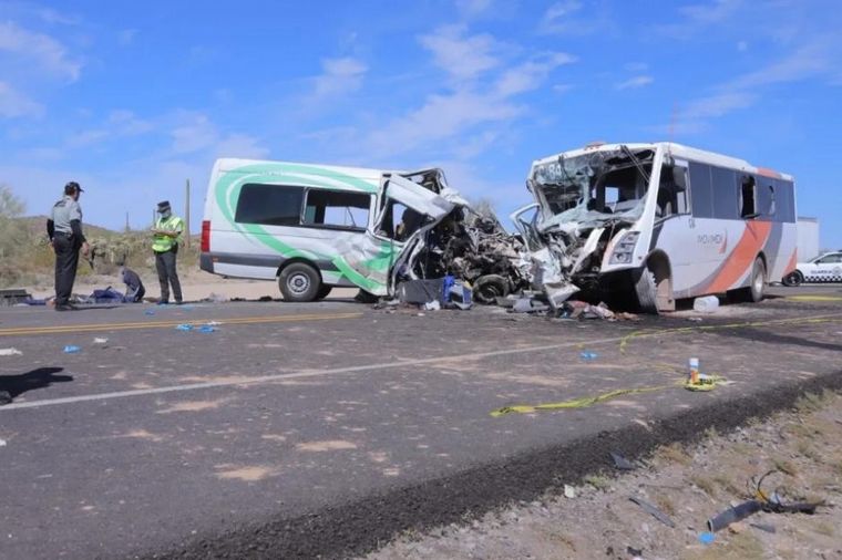 Una colisión dejó 16 muertos en el norte de México (Foto: El Imparcial)