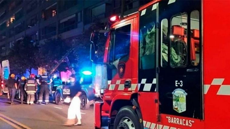 Se investigan las causas del episodio en el que cayó una niña de un quinto piso.