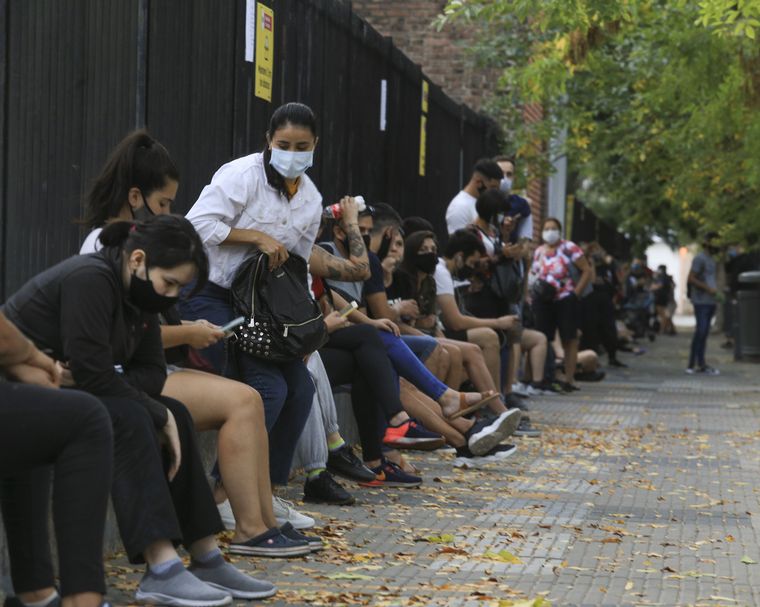 Otro récord de Covid-19 en Argentina: 22.039 nuevos casos