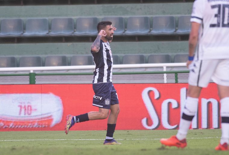Michael Santos abrió el marcador para Talleres frente a Vélez por Copa Argentina.