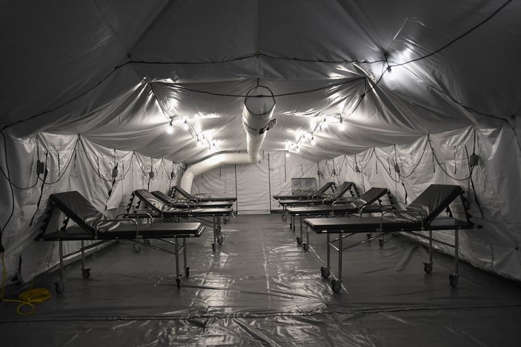 Presentaron tres hospitales modulares donados por EE.UU