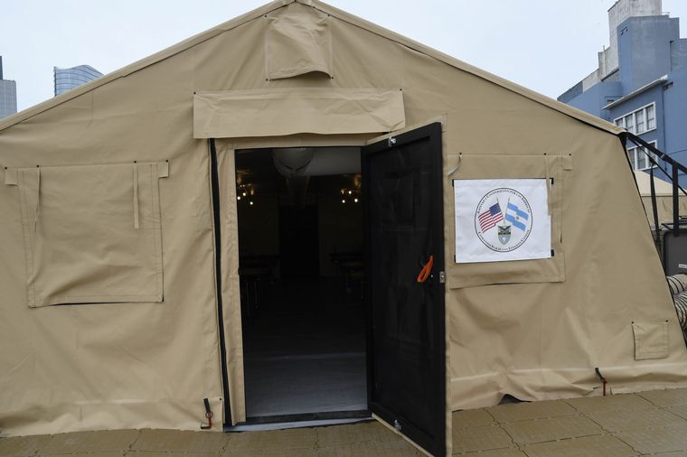 Presentaron tres hospitales modulares donados por EE.UU