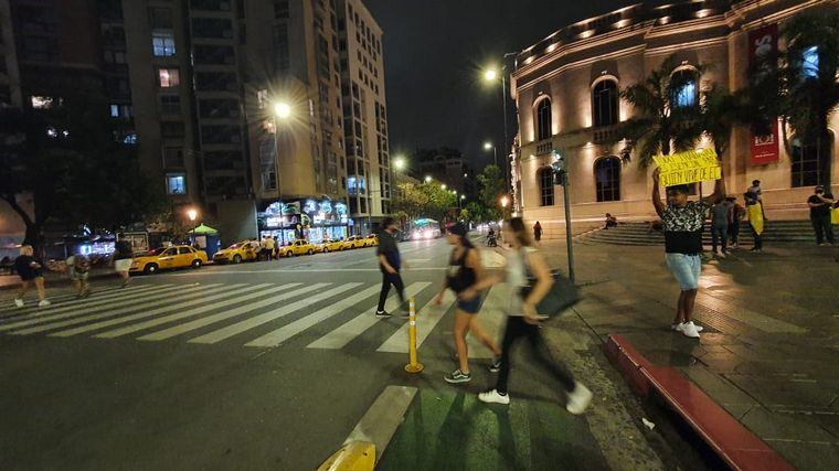 Primera Noche restricciones Córdoba