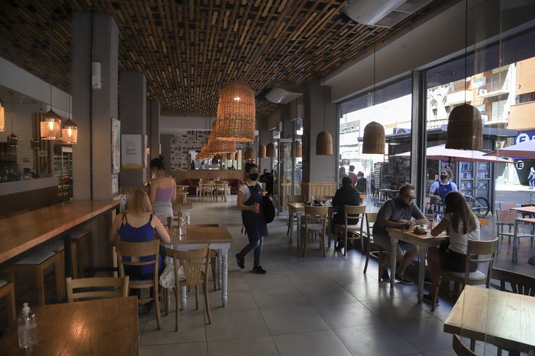 El Gobierno incrementó un 50% el programa Repro para sectores críticos.