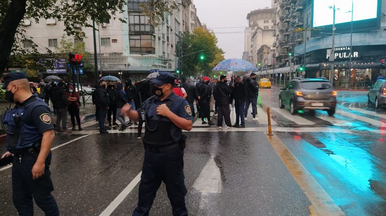 Realizan un corte de media calzada tras la muerte de Gustavo Cuello.