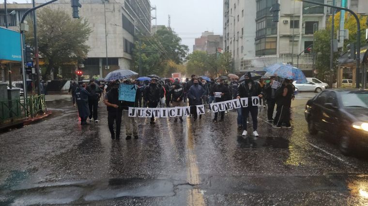 Realizan un corte de media calzada tras la muerte de Gustavo Cuello.