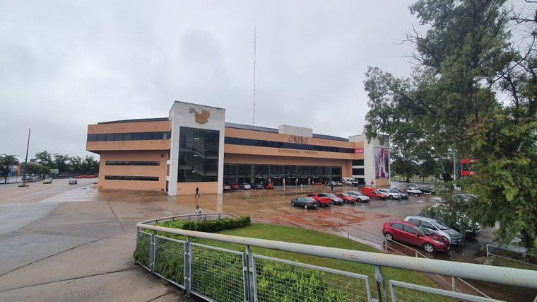 Ya se vacuna en el Orfeo Superdomo de Córdoba.