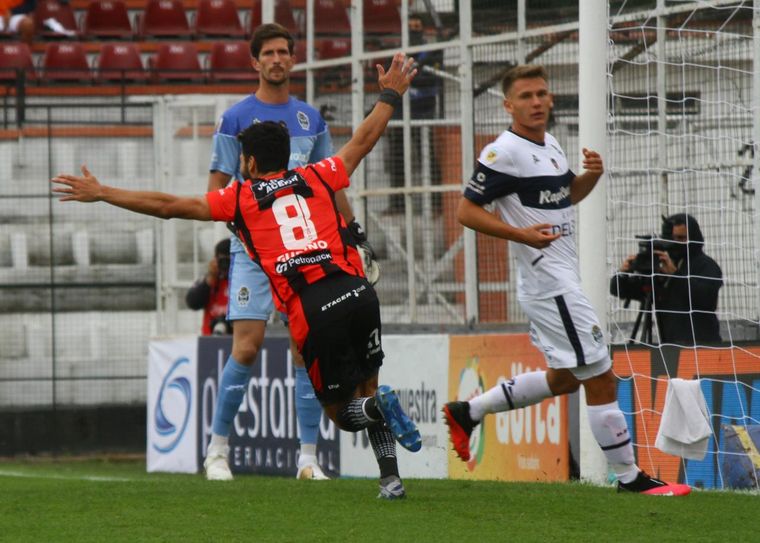 Patronato goleó a Gimnasia y logró un nuevo triunfo