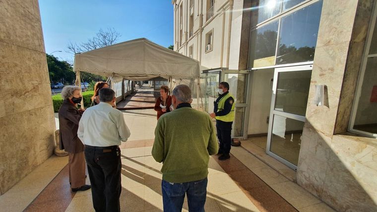 Se interrumpe la vacunación anti Covid en Córdoba