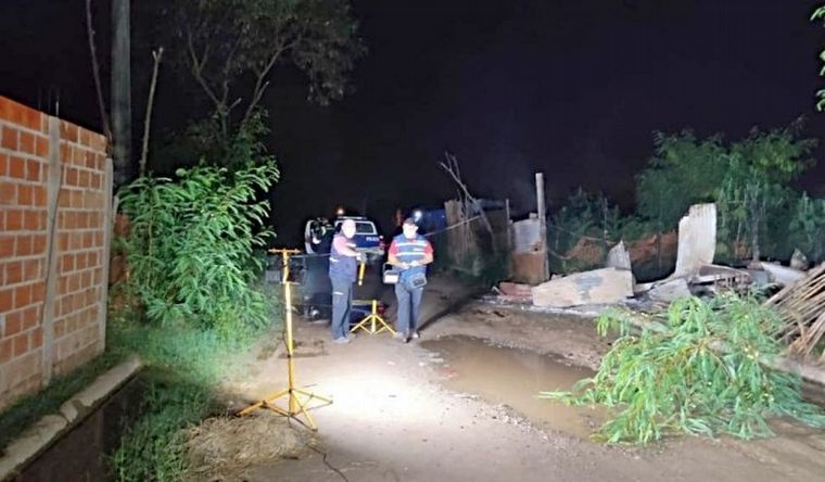 Encuentran un cuerpo baleado dentro de una casa en Tucumán (Foto: Opinión Frontal) 