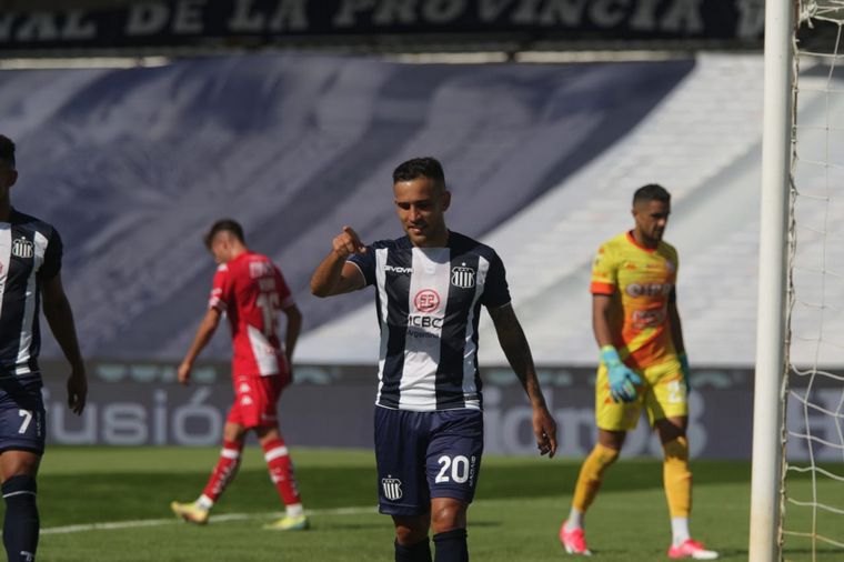 Talleres madrugó a Unión en el Kempes.