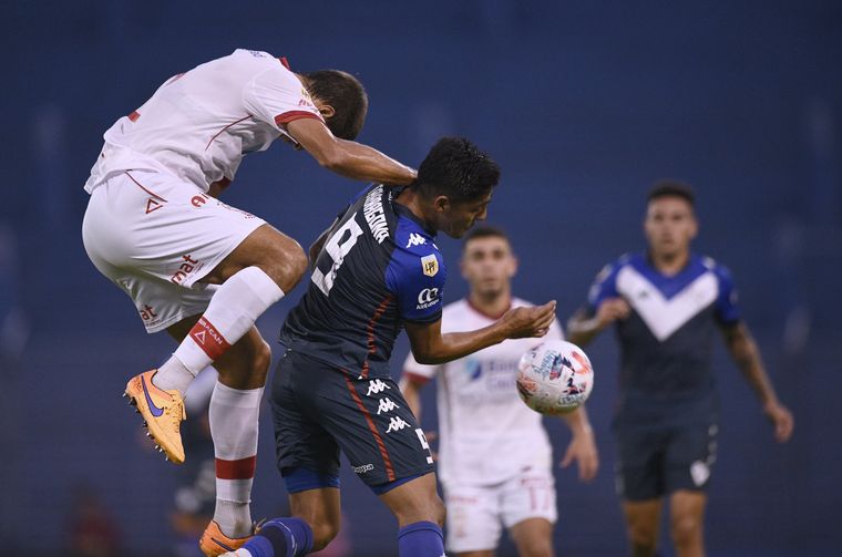 Vélez y Huracán se enfrentaron este viernes por la Copa de la Liga Profesional