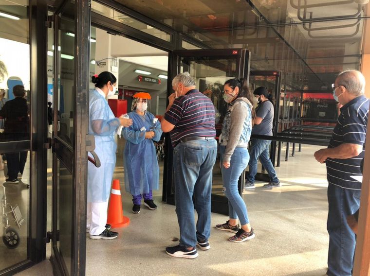 Admiten errores en las notificaciones que llegan por SMS