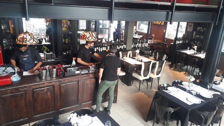 Honramos al Malbec en un conocido restaurante de Tucumán