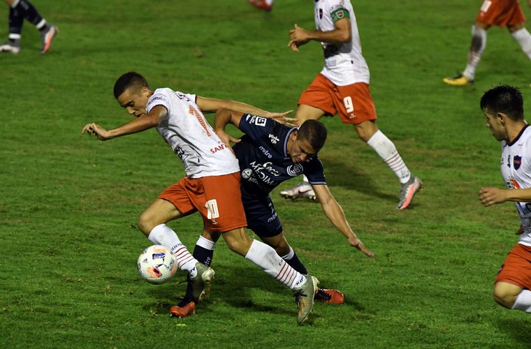 Independiente Rivadavia y Güemes empataron 1 a 1