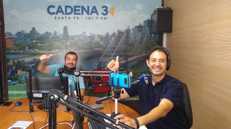 Raúl Monti conduce Viva la Radio desde Cadena 3 Santa Fe.