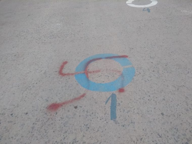 Aparecieron dibujos de cruces esvásticas en Rio Primero