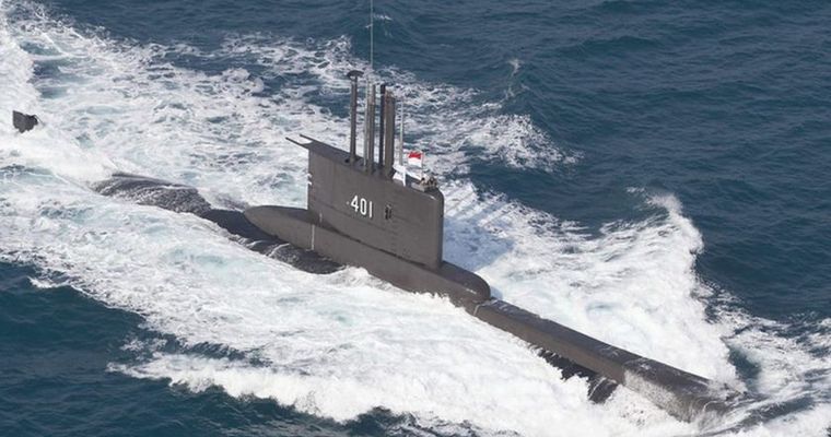 Se pierde un submarino en Indonesia con 53 militares a bordo