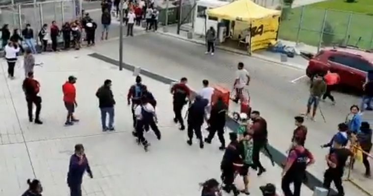 Intentaron tomar por la fuerza el Ministerio de Desarrollo Social de CABA.