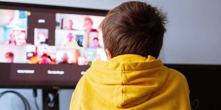 Según Uepc, los docentes podrán continuar desde la virtualidad.