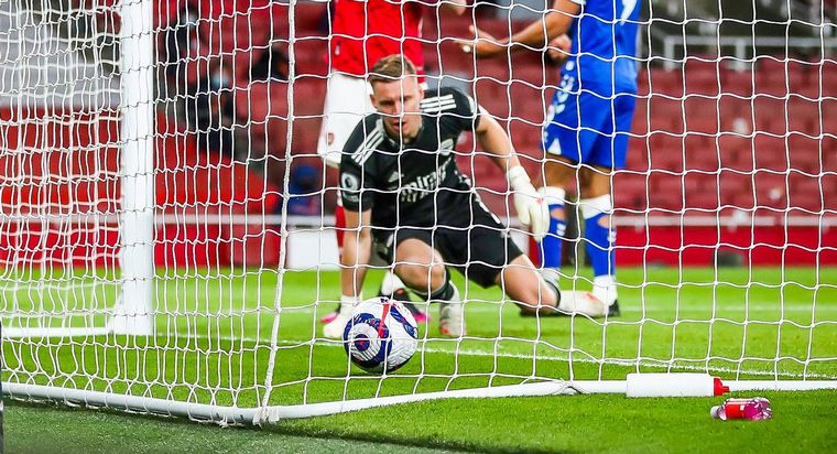 Leno, el culpable de la derrota del Arsenal.