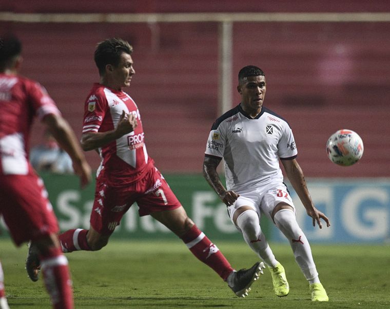 Unión e Independiente aburrieron en un empate sin goles