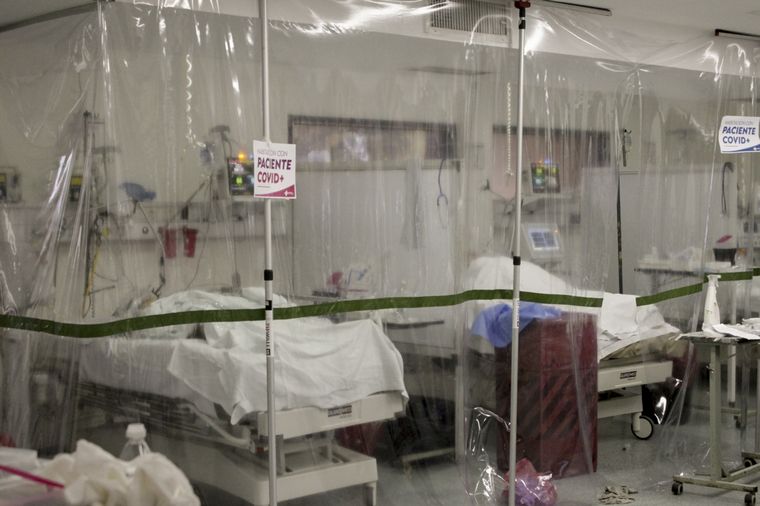 Las terapias intensivas del país, cada vez más llenas.