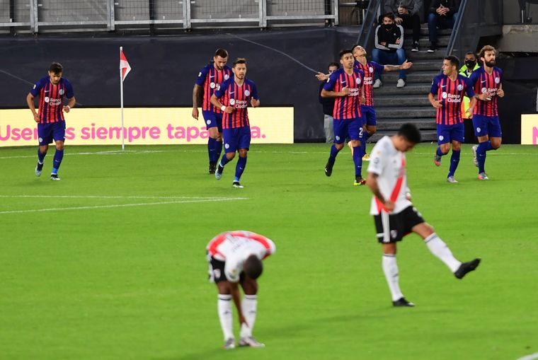 FOTO: San Lorenzo derrotó a River 2-1 en el Monumental