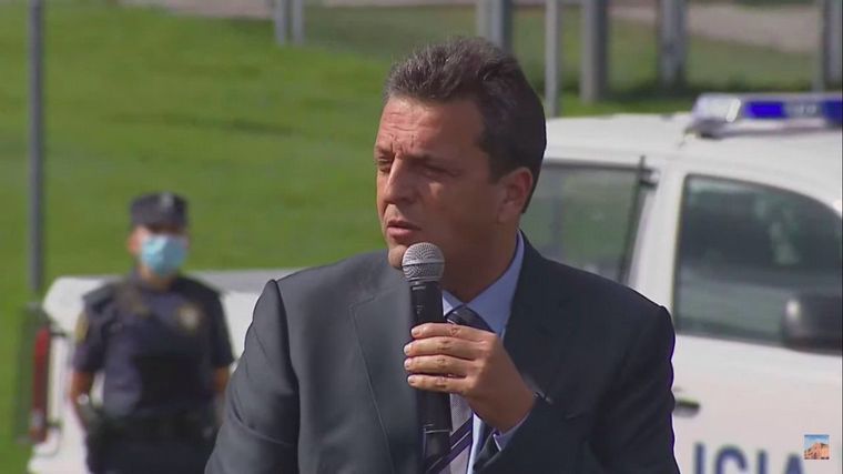 Sergio Massa se quebró cuando despidió a Mario Meoni en un acto.