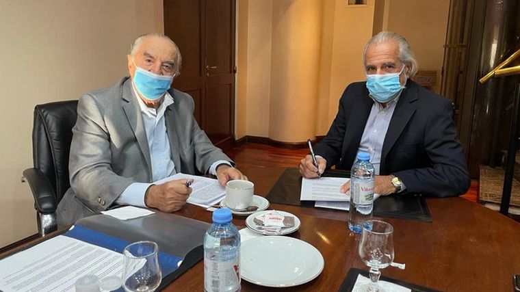 Acuerdo entre el gremio de Comercio y la cámara.