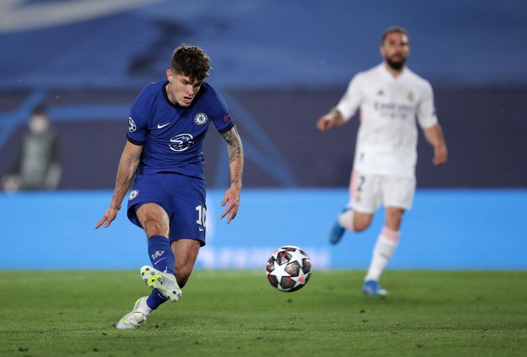 El Real Madrid y Chelsea protagonizaron un primer tiempo entretenido.