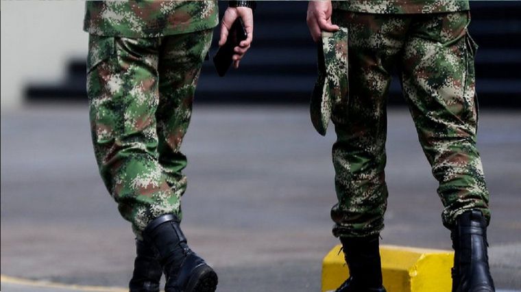 Un soldado colombiano falleció tras intoxicarse con comida